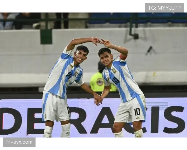 乌拉圭中场强势掌控节奏，稳定发挥助球队冲击佳绩